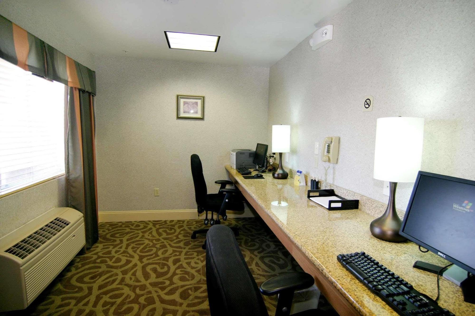 Western North Vegas Inn&suites Hotel 3*